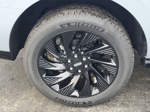 New 2025 Lincoln Navigator Reserve w/ Jet Appearance Package image 5