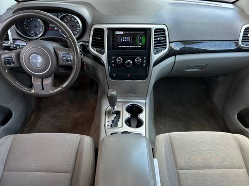 Used 2011 Jeep Grand Cherokee Laredo w/ Trailer Tow Group AWD/4WD image 12
