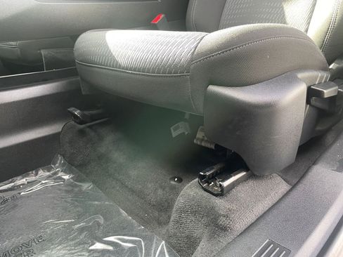 Used 2025 Chevrolet Equinox LT image 23