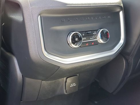 New 2026 Ford Expedition Platinum AWD/4WD image 34
