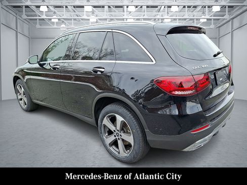 Used 2022 Mercedes-Benz GLC 300 4MATIC image 4
