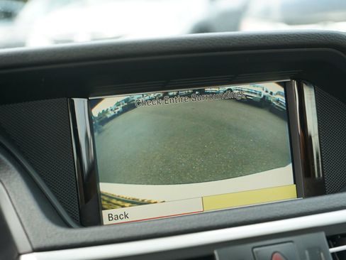 Used 2011 Mercedes-Benz E 350 4MATIC Sedan image 19