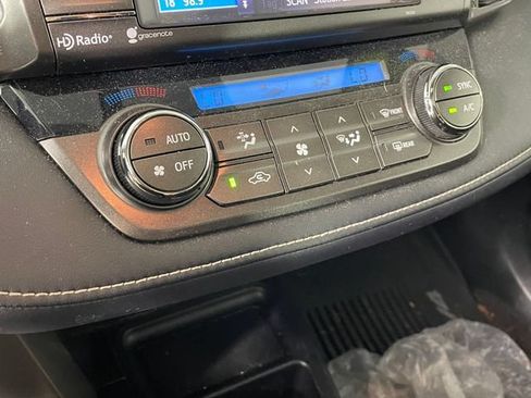 Used 2015 Toyota RAV4 XLE AWD/4WD image 8