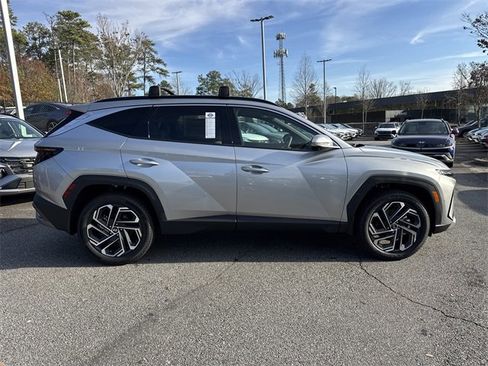 New 2025 Hyundai Tucson Limited image 8