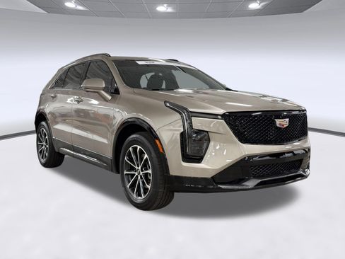 Certified 2025 Cadillac XT4 Sport FWD image 7