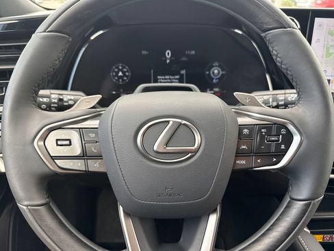 Used 2025 Lexus RX 350 Premium w/ Convenience Package AWD/4WD image 15