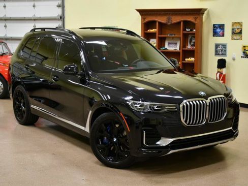 Used 2022 BMW X7 xDrive40i w/ Premium Package AWD/4WD image 2