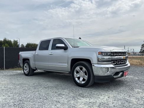 Used 2018 Chevrolet Silverado 1500 LTZ w/ Sport Package AWD/4WD image 10