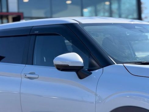 Used 2024 Mitsubishi Outlander SE AWD/4WD image 4