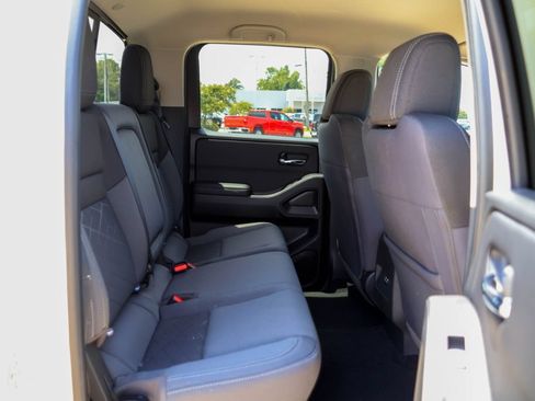 Certified 2026 Nissan Frontier SV AWD/4WD image 10