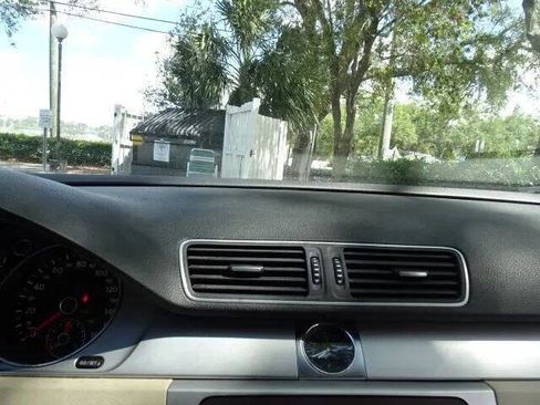 Used 2012 Volkswagen CC R-Line image 32