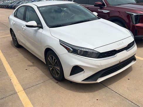 Used 2023 Kia Forte LXS w/ LXS Technology Package FWD image 1