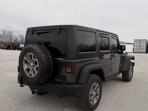 Used 2018 Jeep Wrangler Unlimited Rubicon AWD/4WD image 3