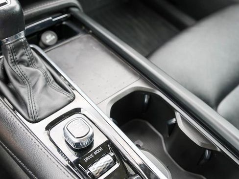 Used 2021 Volvo XC90 T5 Momentum w/ Protection Package Premier image 27