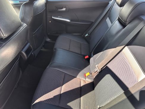 Used 2012 Toyota Camry SE image 6