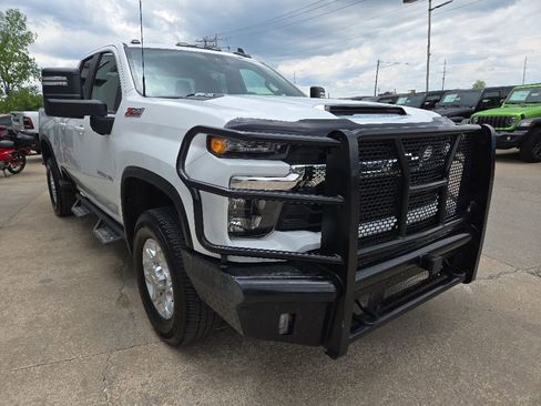 Used 2024 Chevrolet Silverado 2500 LT AWD/4WD image 15
