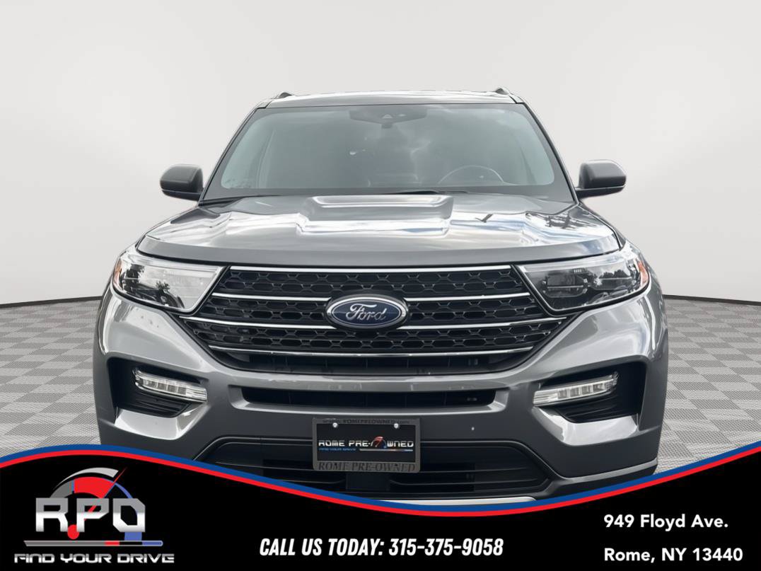 Used 2022 Ford Explorer XLT w/ Equipment Group 202A AWD/4WD image 8