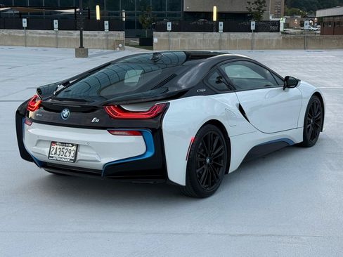 Used 2019 BMW i8 Coupe AWD/4WD image 22