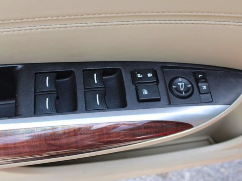 Used 2017 Acura TLX FWD image 28