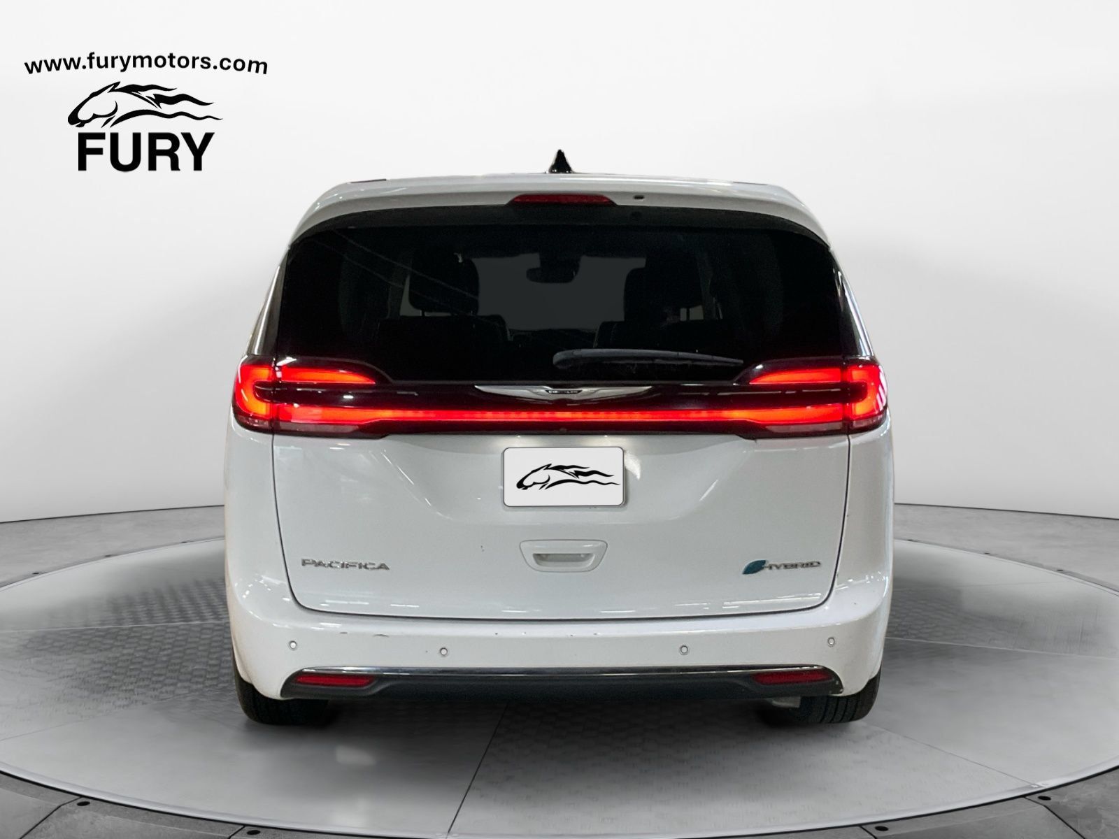 Used 2024 Chrysler Pacifica Limited FWD image 5