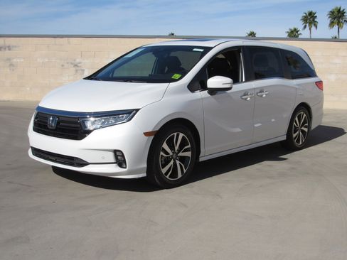 Certified 2023 Honda Odyssey Touring image 1