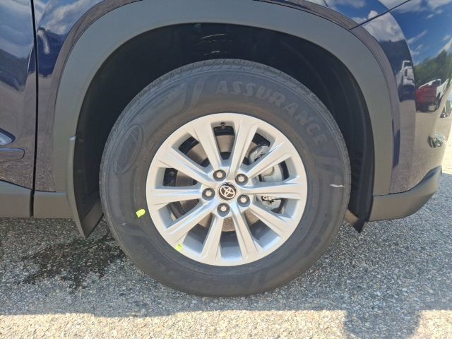 New 2026 Toyota Grand Highlander XLE FWD image 32