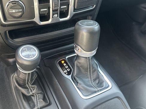 Used 2023 Jeep Wrangler Sahara AWD/4WD image 30