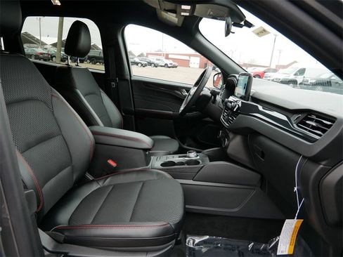 Certified 2025 Ford Escape ST-Line w/ Cold Weather Package image 8