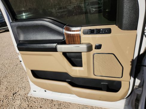 Used 2016 Ford F150 Lariat w/ Equipment Group 501A Mid image 14