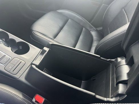 Certified 2022 Ford Escape SEL image 24