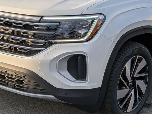 New 2026 Volkswagen Atlas SEL image 9