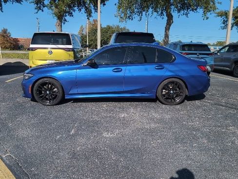 Used 2022 BMW 330i Sedan w/ M Sport Package image 3
