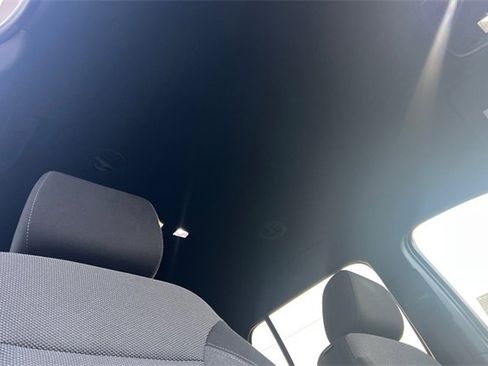 Used 2023 Chevrolet Traverse LT image 22