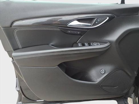 Used 2023 Buick Envision Essence FWD image 15