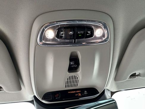 Used 2022 Volvo S60 B5 Inscription image 34