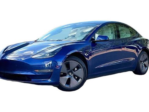 Used 2021 Tesla Model 3 Standard Range Plus RWD image 1