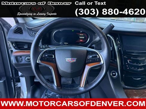 Used 2017 Cadillac Escalade Luxury image 21