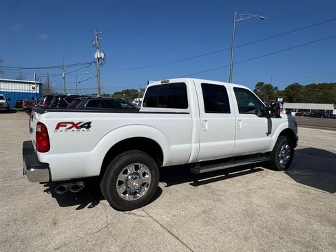 Used 2014 Ford F250 Lariat w/ Chrome Package image 5