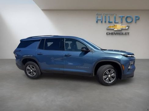Used 2026 Chevrolet Traverse LT AWD/4WD image 3