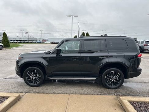 Used 2024 Lexus GX 550 w/ Accessory Package (Z1) AWD/4WD image 7