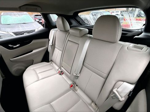 Certified 2022 Nissan Rogue Sport SL w/ Premium Package image 19