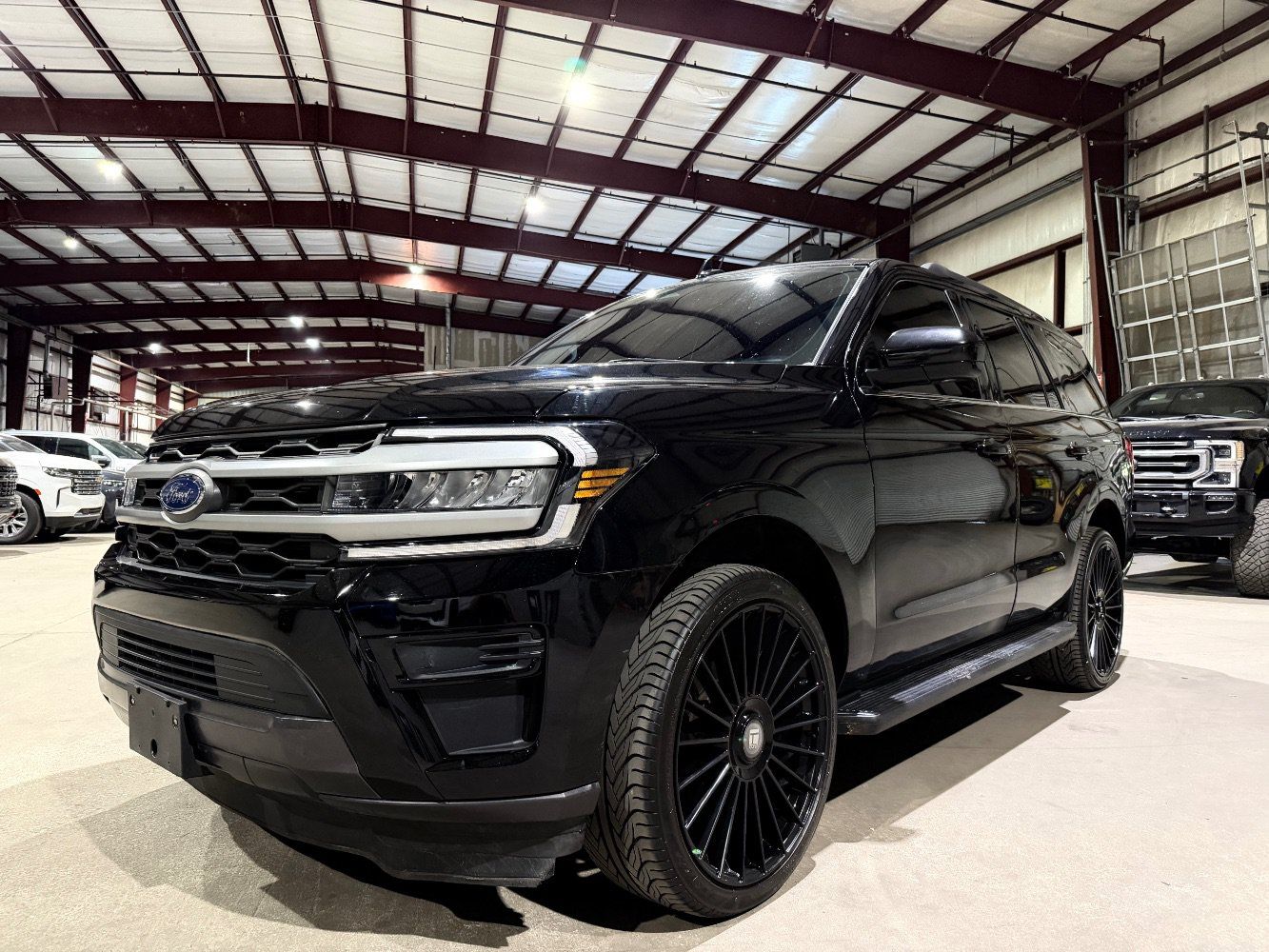 Used 2024 Ford Expedition XLT RWD image 9