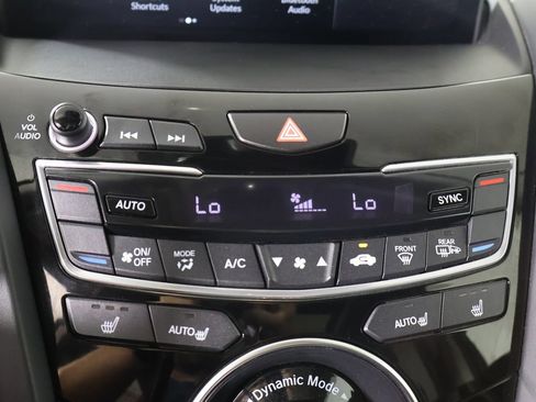 Used 2024 Acura RDX SH-AWD image 46