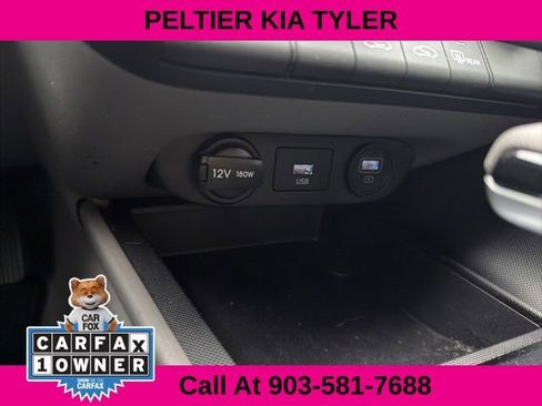 Used 2022 Hyundai Elantra SE FWD image 21
