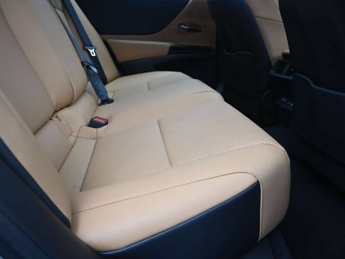 Certified 2025 Lexus ES 350 w/ Premium Package FWD image 22
