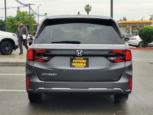 New 2026 Honda Odyssey EX-L image 6