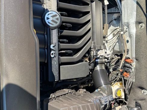 Used 2023 Volkswagen Atlas Cross Sport SE w/ Panoramic Sunroof Package image 7