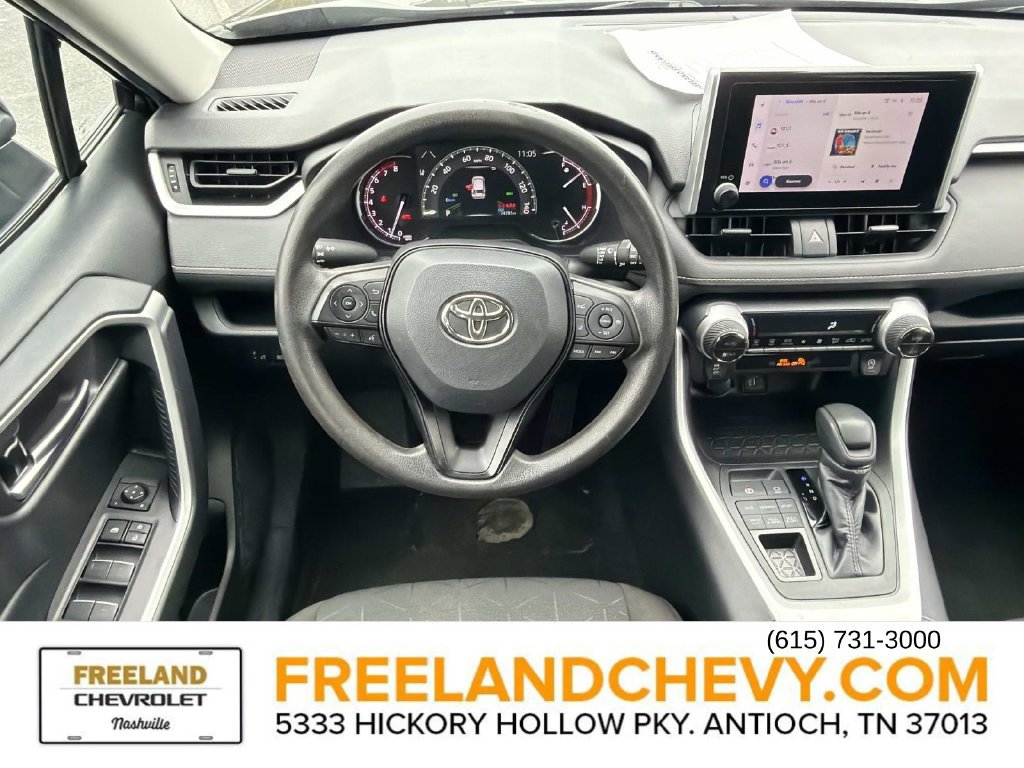 Used 2023 Toyota RAV4 XLE AWD/4WD image 15
