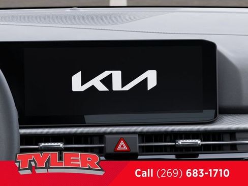 New 2026 Kia Sportage EX FWD image 21