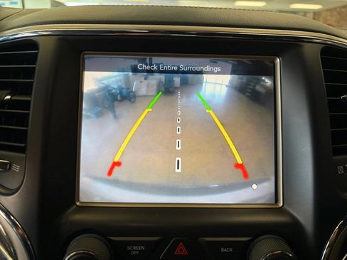 Used 2014 Jeep Grand Cherokee Overland w/ Advanced Technology Group AWD/4WD image 34